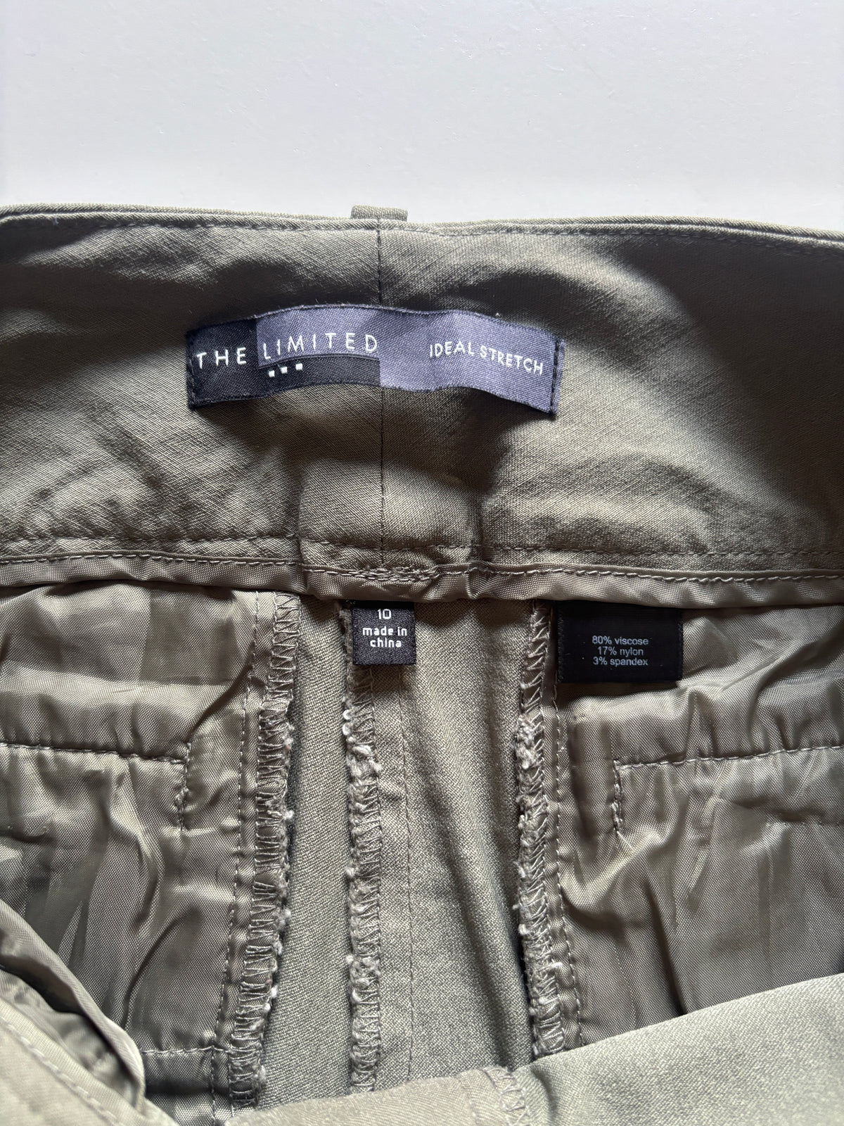 Pantalón capri verde The limited