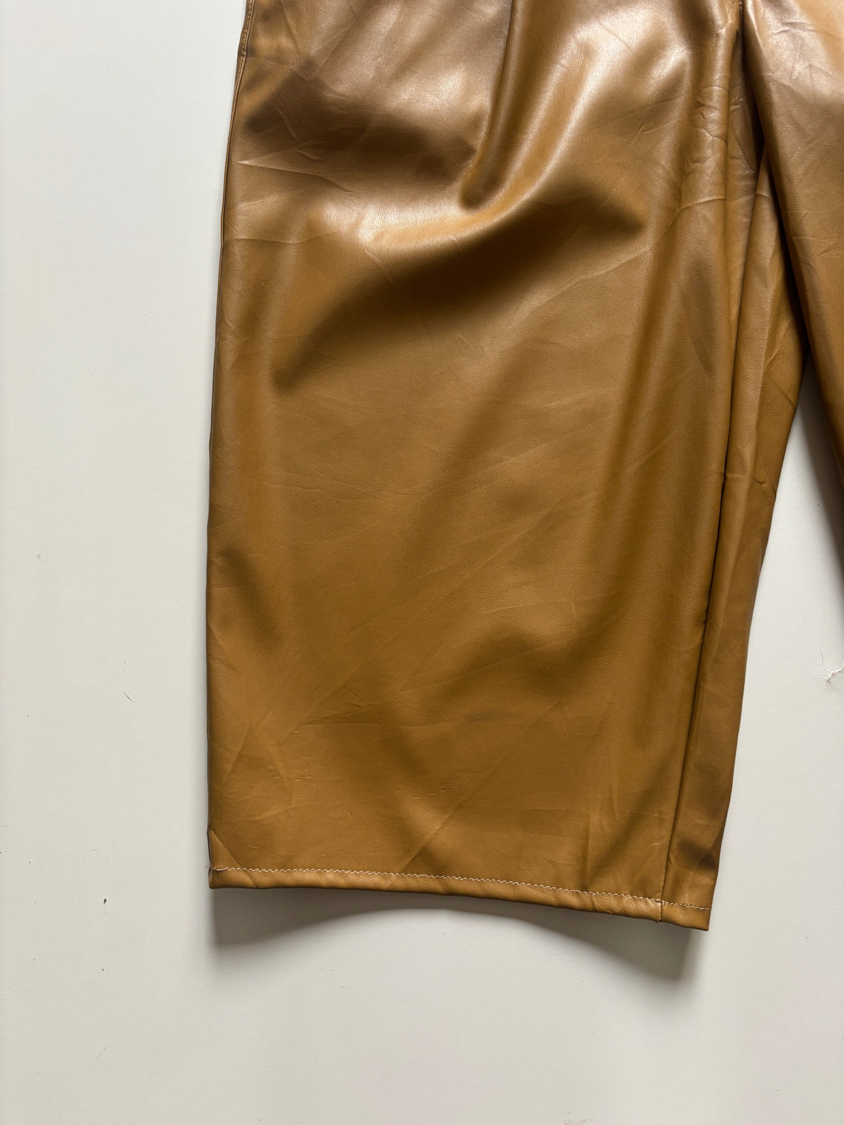 Pantalon pescador cuerina A new day