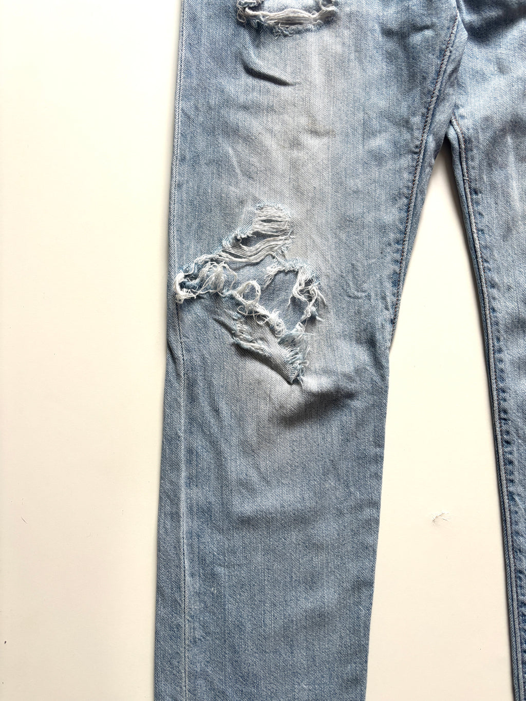 Jeans Levi´s rasgado