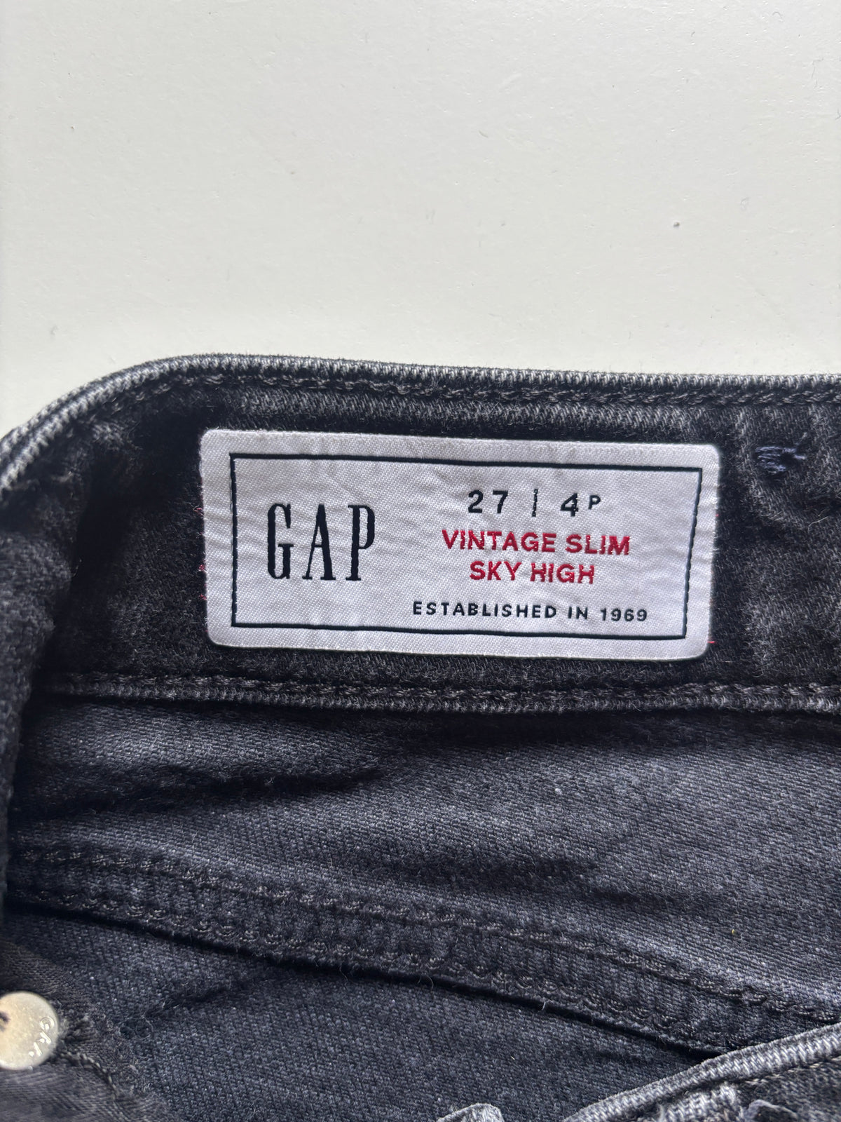 Jeans Gap gris oscuro