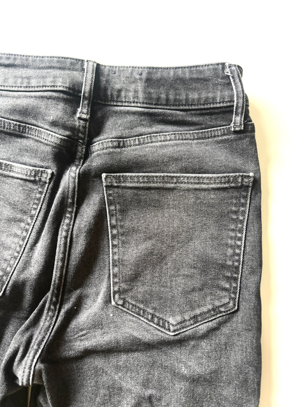 Jeans Gap gris oscuro