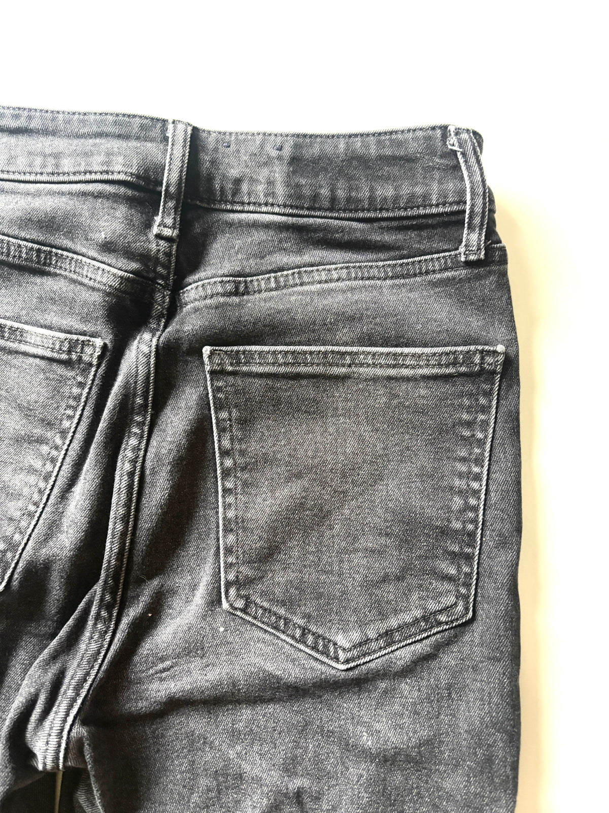 Jeans Gap gris oscuro