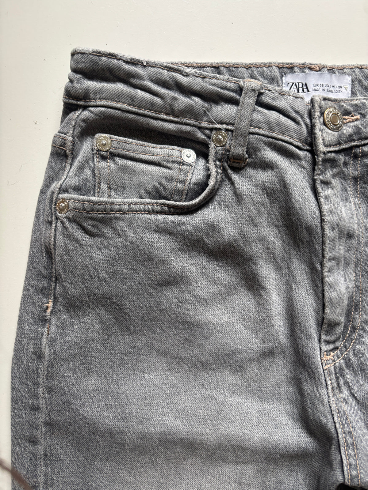 Jeans gris Zara
