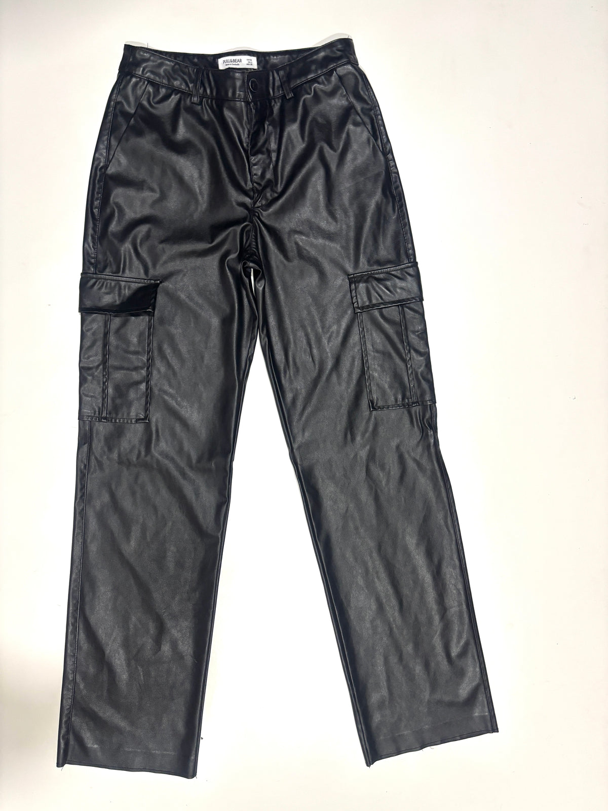 Pantalon negro cargo Pull&Bear