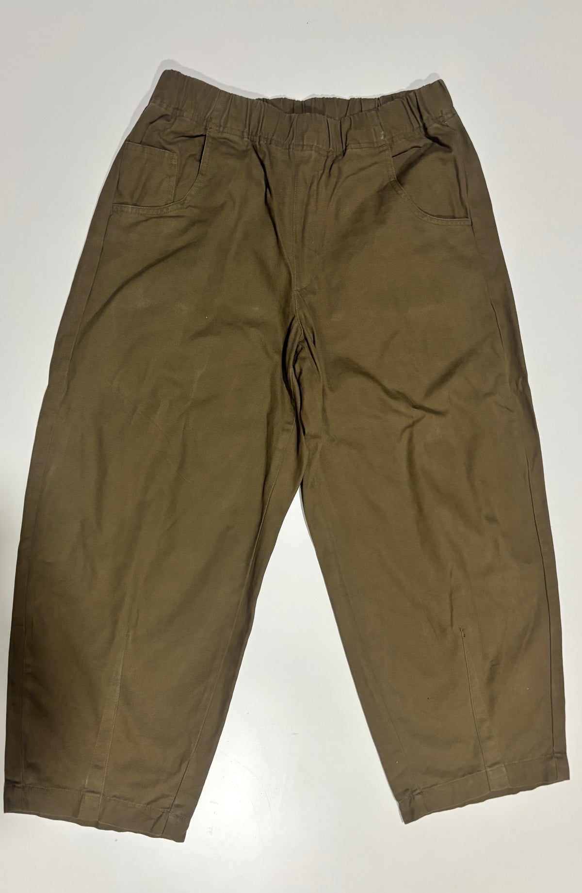 Pantalón verde Universal thread