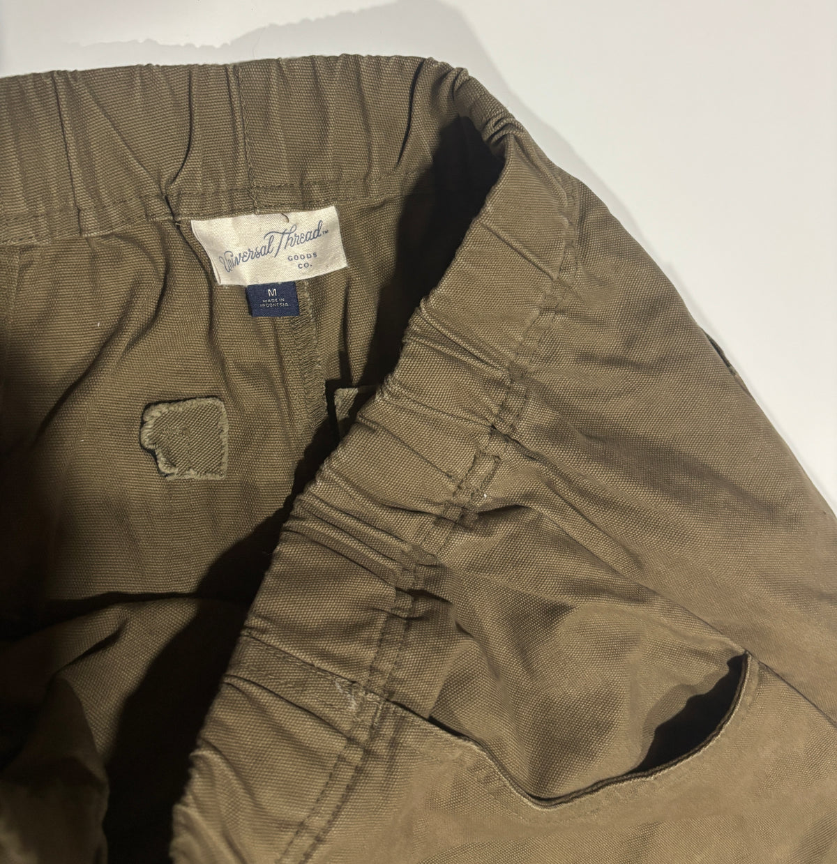 Pantalón verde Universal thread