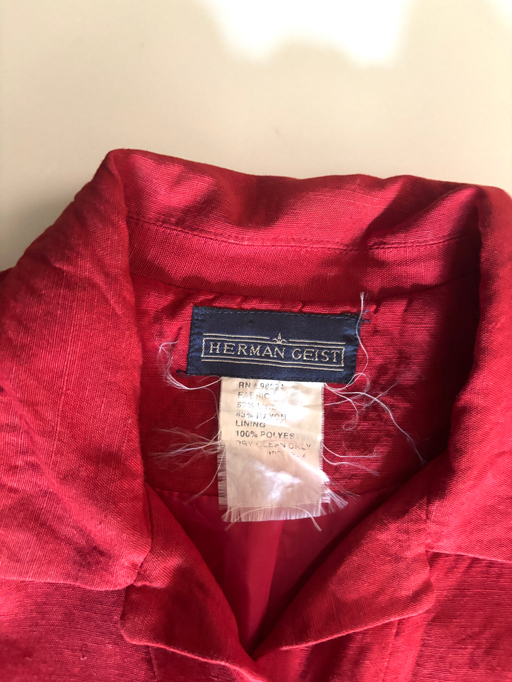 Chaqueta crop roja Herman heist