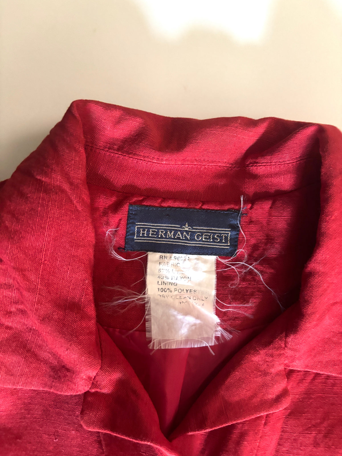 Chaqueta crop roja Herman heist