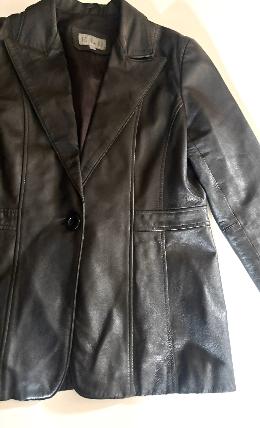 Chaqueta de cuero negra ELG