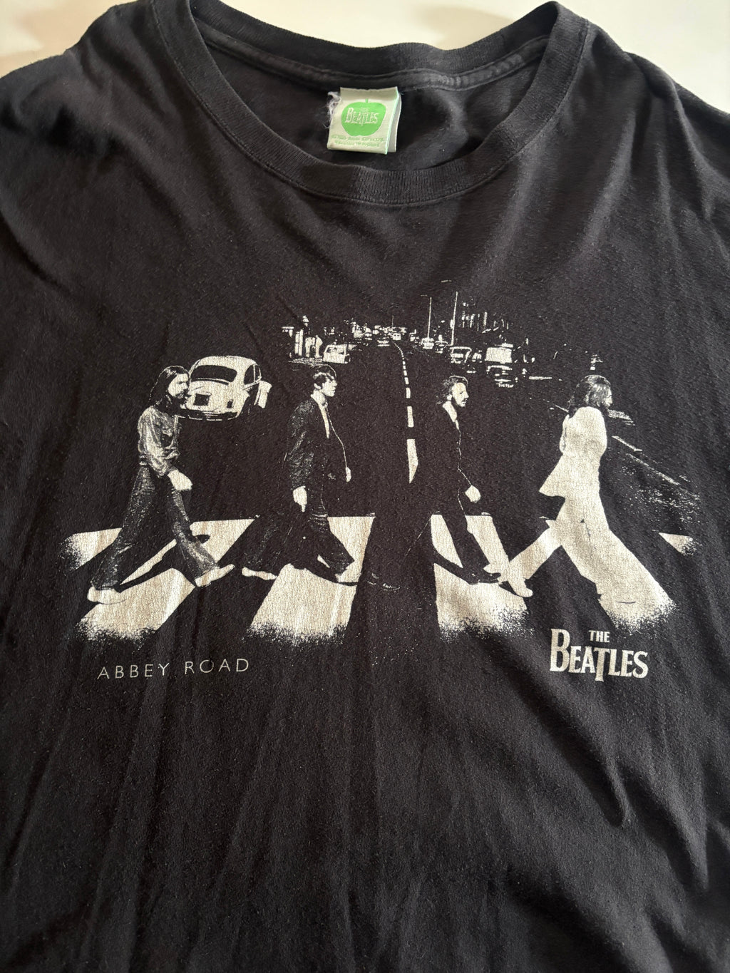 Polera de rock The Beatles etiqueta