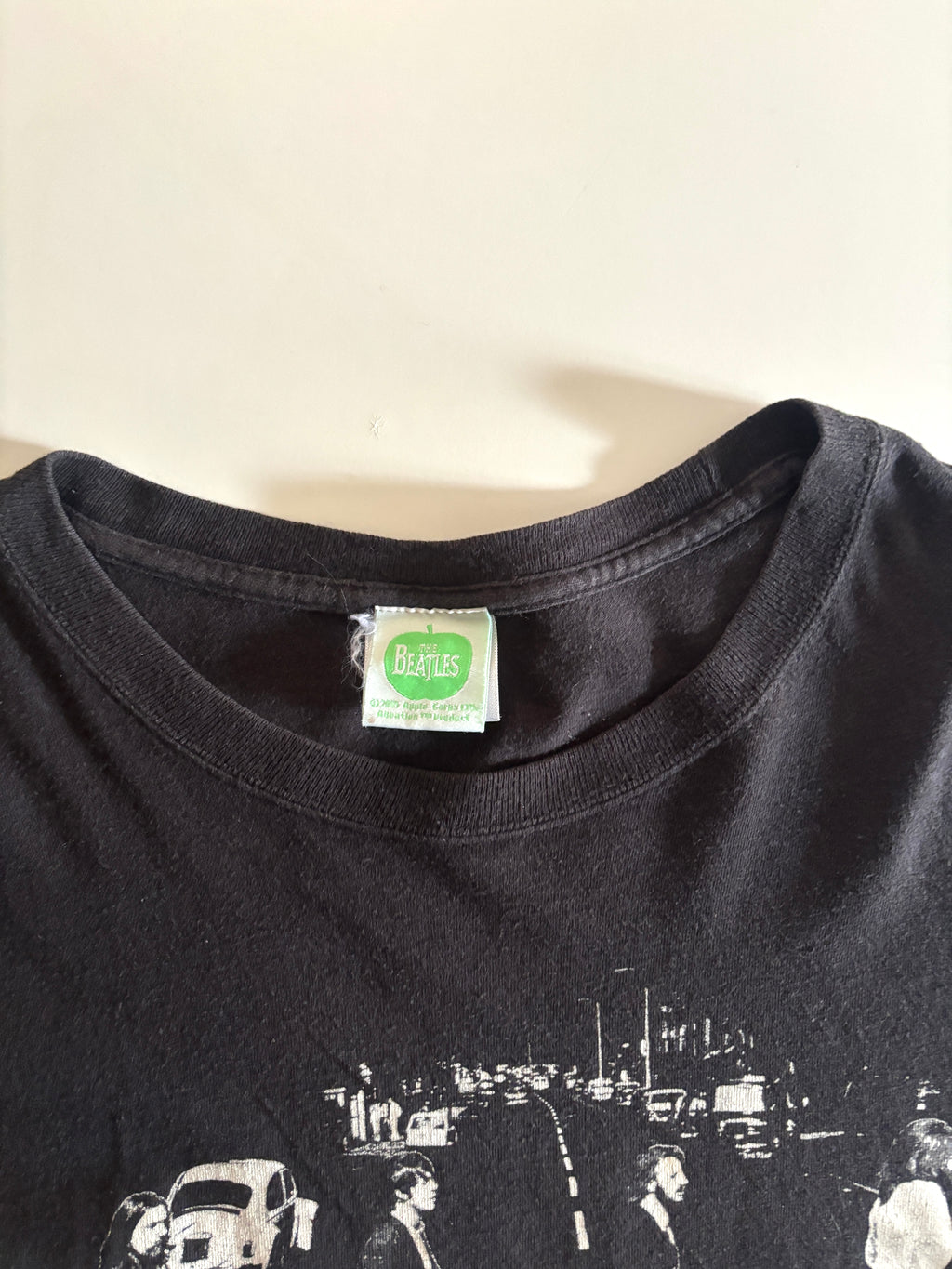 Polera de rock The Beatles etiqueta